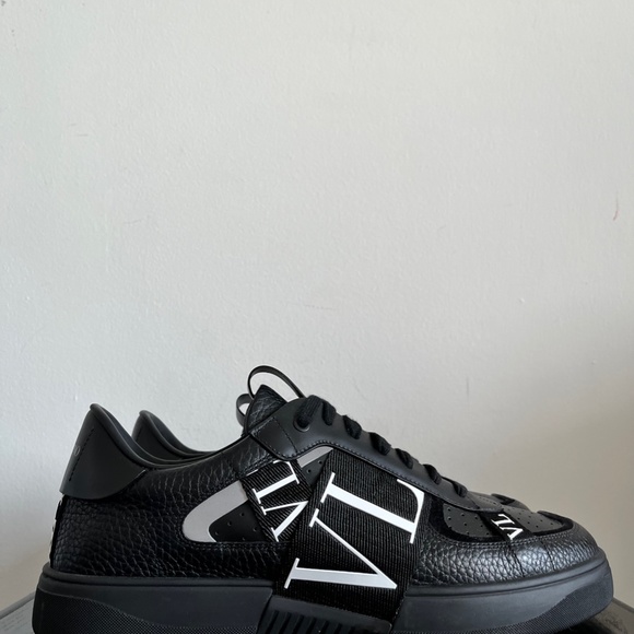 Valentino Men's Sneakers - Picture 4 of 5